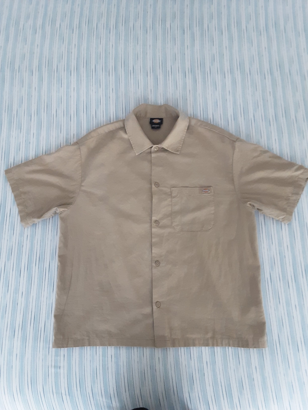 NWT Mens dickies short sleeve khaki buttom up overshirt
